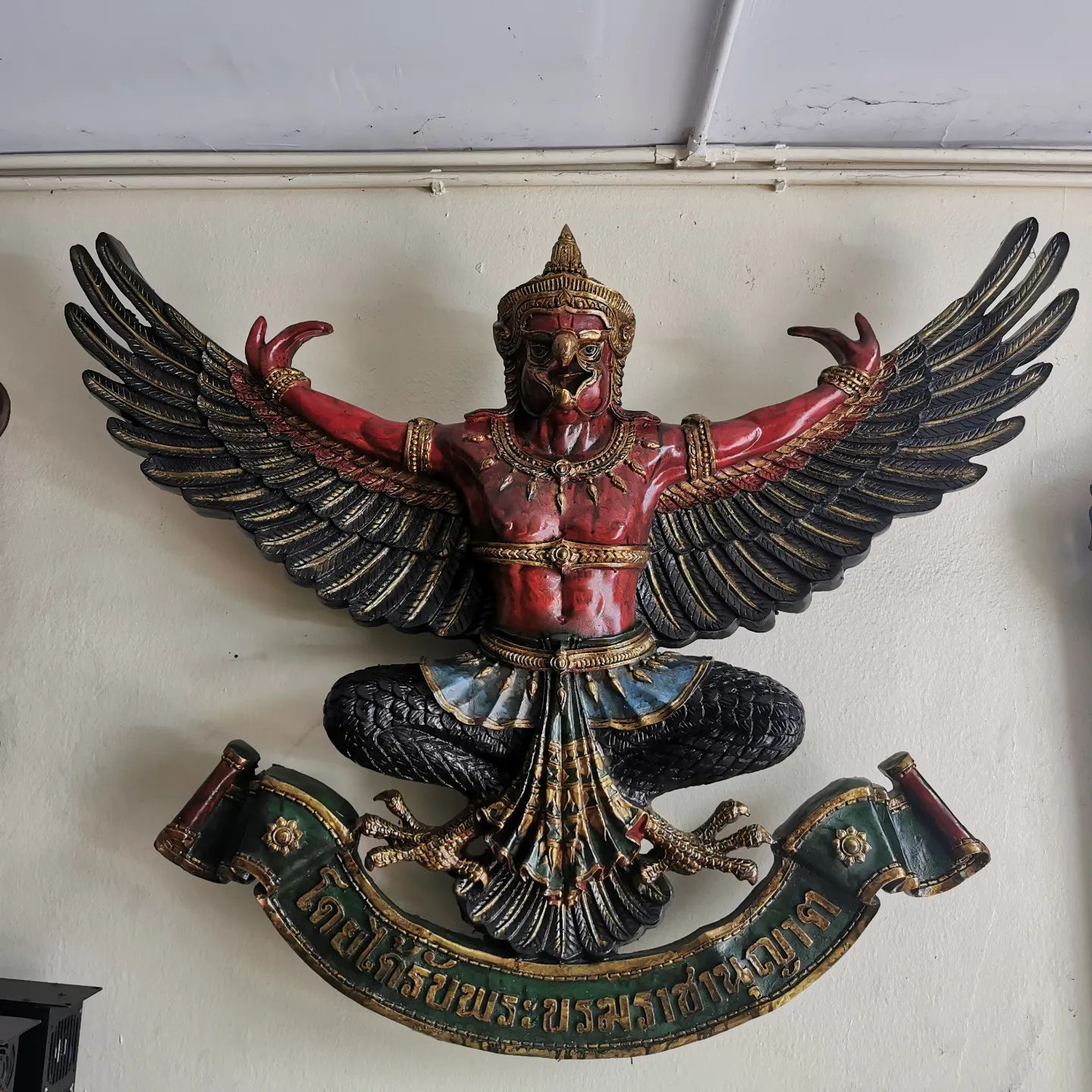 พญาครุฑ พุทธคุณมหาอำนาจ ร่ำรวยกิจการ เนื้อไฟเบอร์ ปีกกว้าง 120 ซม สูง 105ซม.