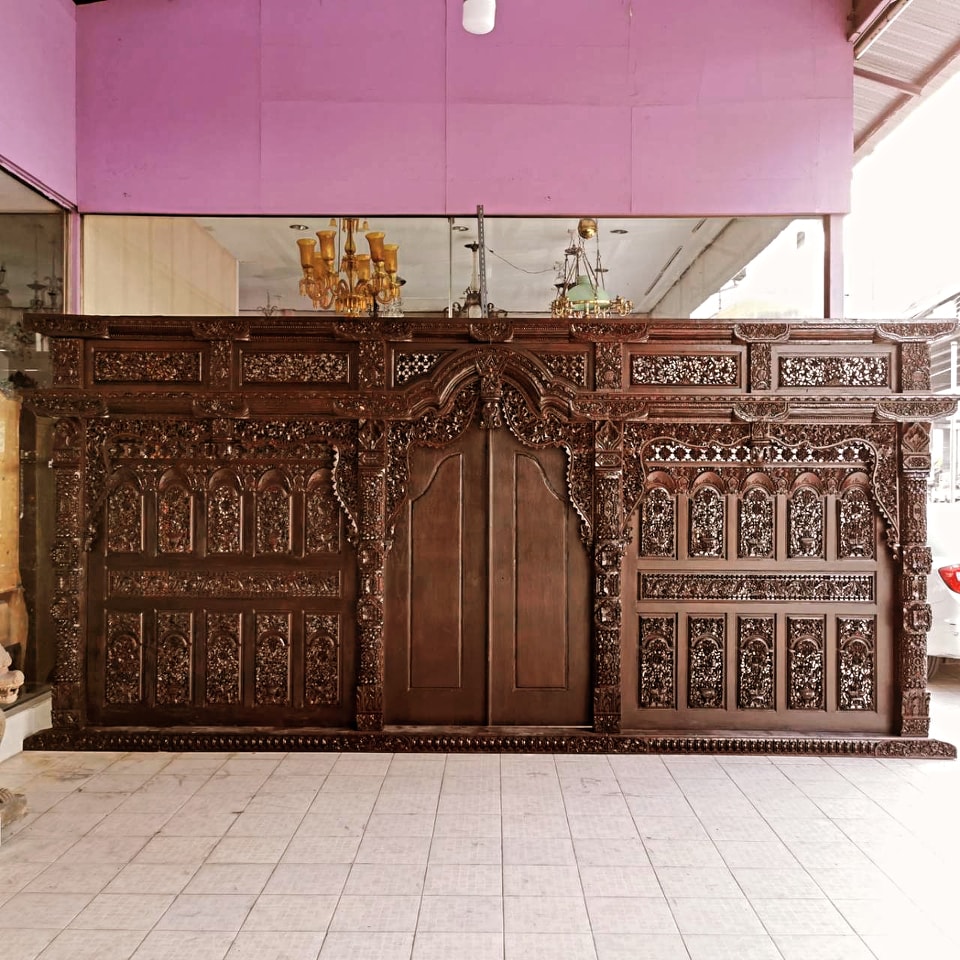 ซุ้มประตูไม้สักโบราณ ร้อยปี ประตูโบราณ ประตูไม้สักโบราณ  สุดคลาสสิค แต่งบ้านแต่งร้านให้มีคุณค่า - Image 3