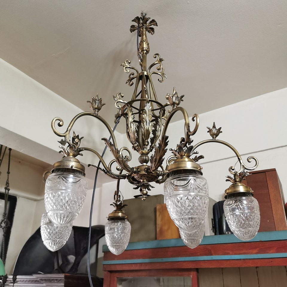 แชนเดอร์เลีย  โคมไฟระย้าแบบโบราณ  สุดคลาสสิค มีรสนิยม ระดับ แอนทีค - Image 3