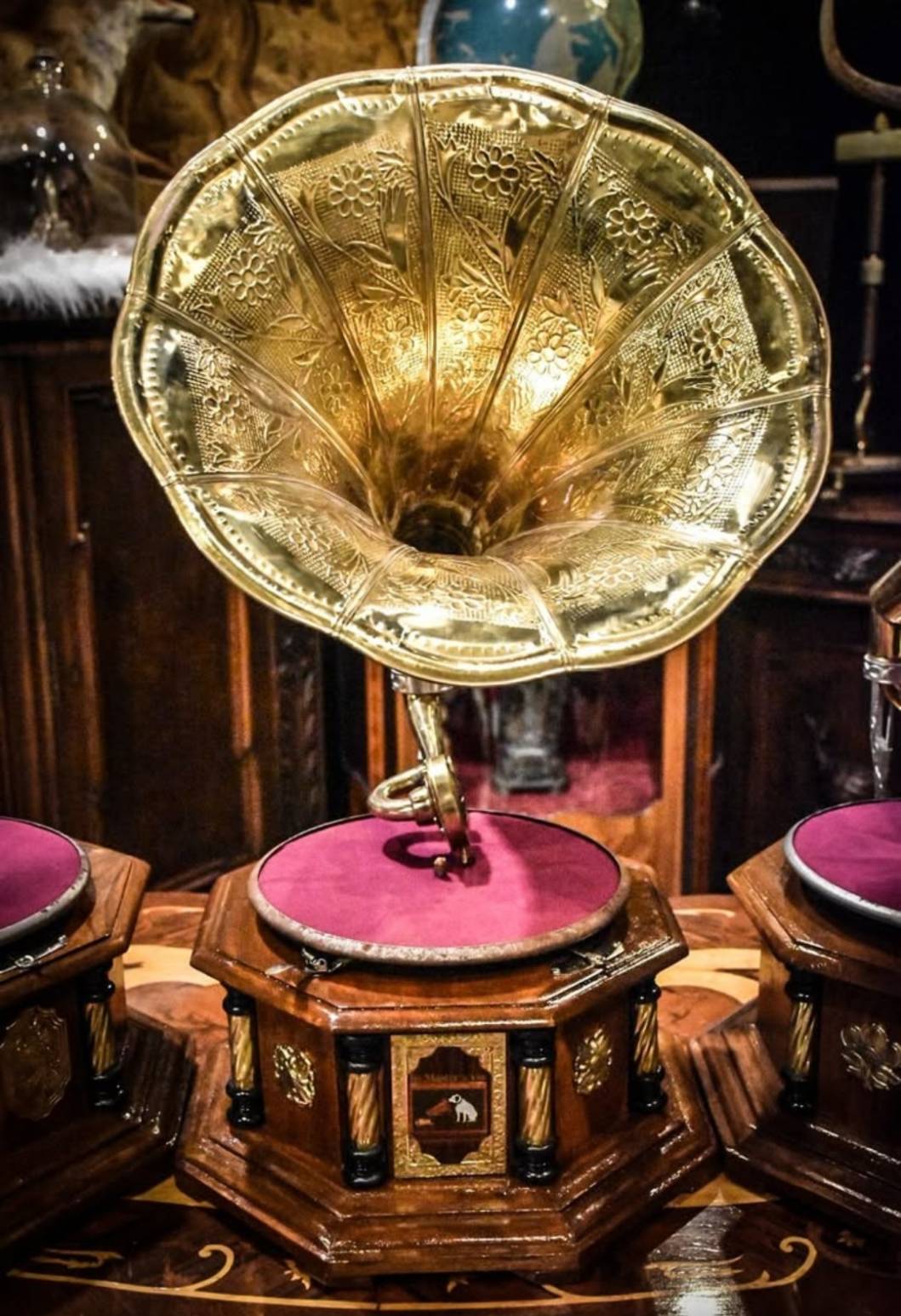 เครื่องเล่นแผ่นเสียงโบราณ เครื่องเล่นแผ่นเสียงวินเทจ คลาสสิค เครื่องเล่นปากแตร เครื่องใชได้สมบูรณ์ พร้อมฟัง ห้ามพลาด หายากมาก - Image 8