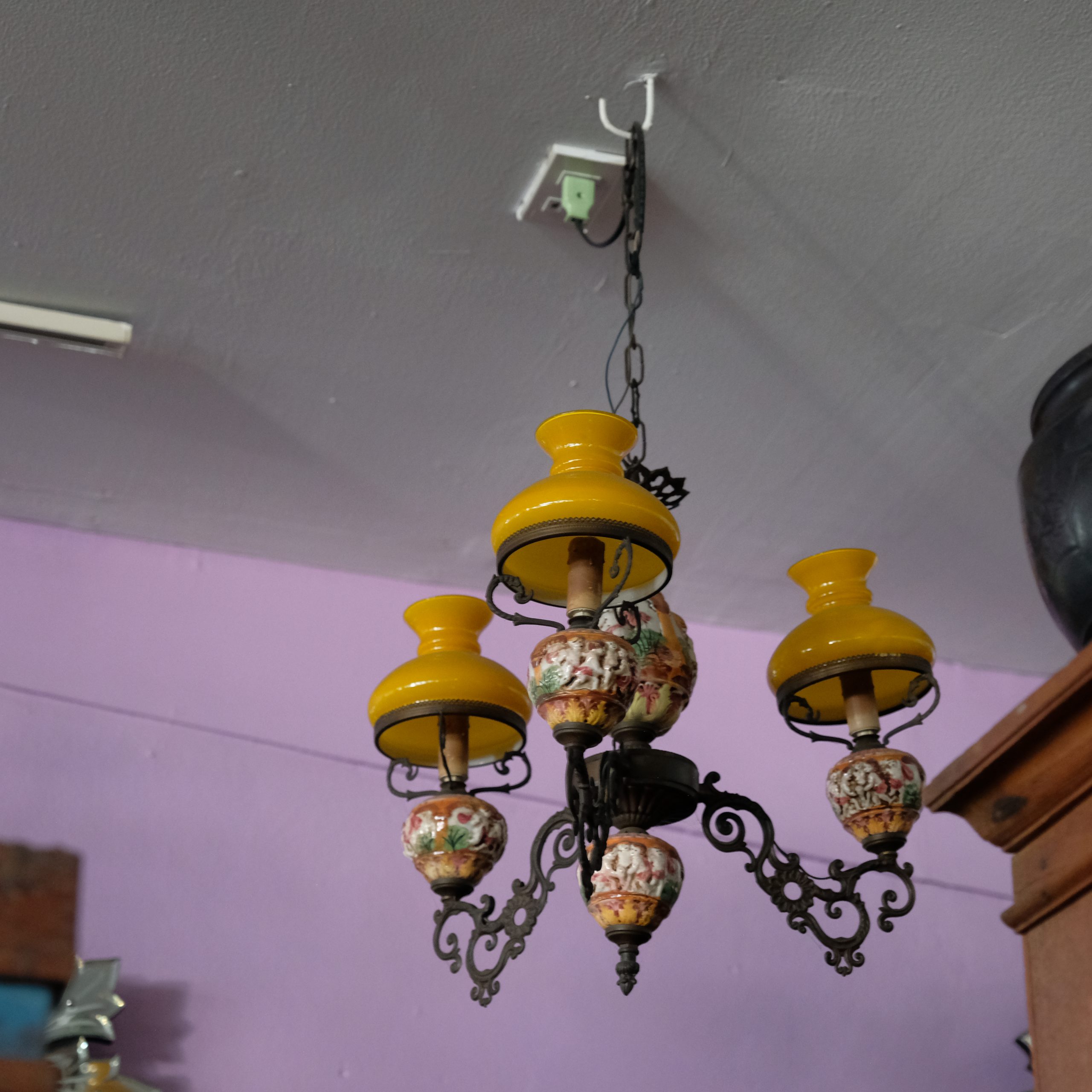 แชนเดอร์เลีย  โคมไฟระย้าโบราณ งานเก่าหายาก มีรสนิยม ระดับ แอนทีค