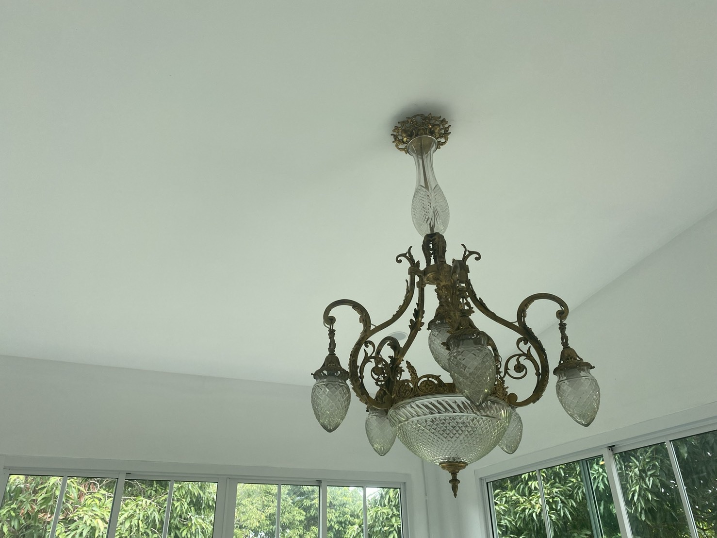 แชนเดอร์เลีย โคมไฟระย้าแบบโบราณ สุดคลาสสิค มีรสนิยม ระดับ แอนทีค - Image 4