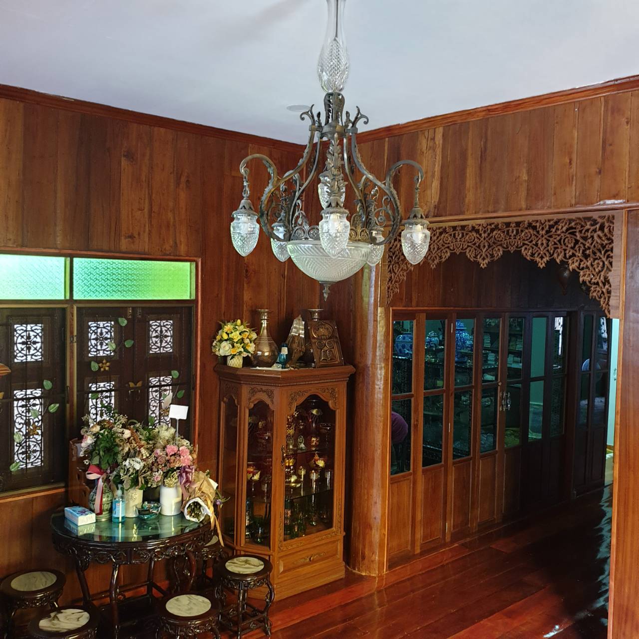 แชนเดอร์เลีย โคมไฟระย้าแบบโบราณ สุดคลาสสิค มีรสนิยม ระดับ แอนทีค - Image 3